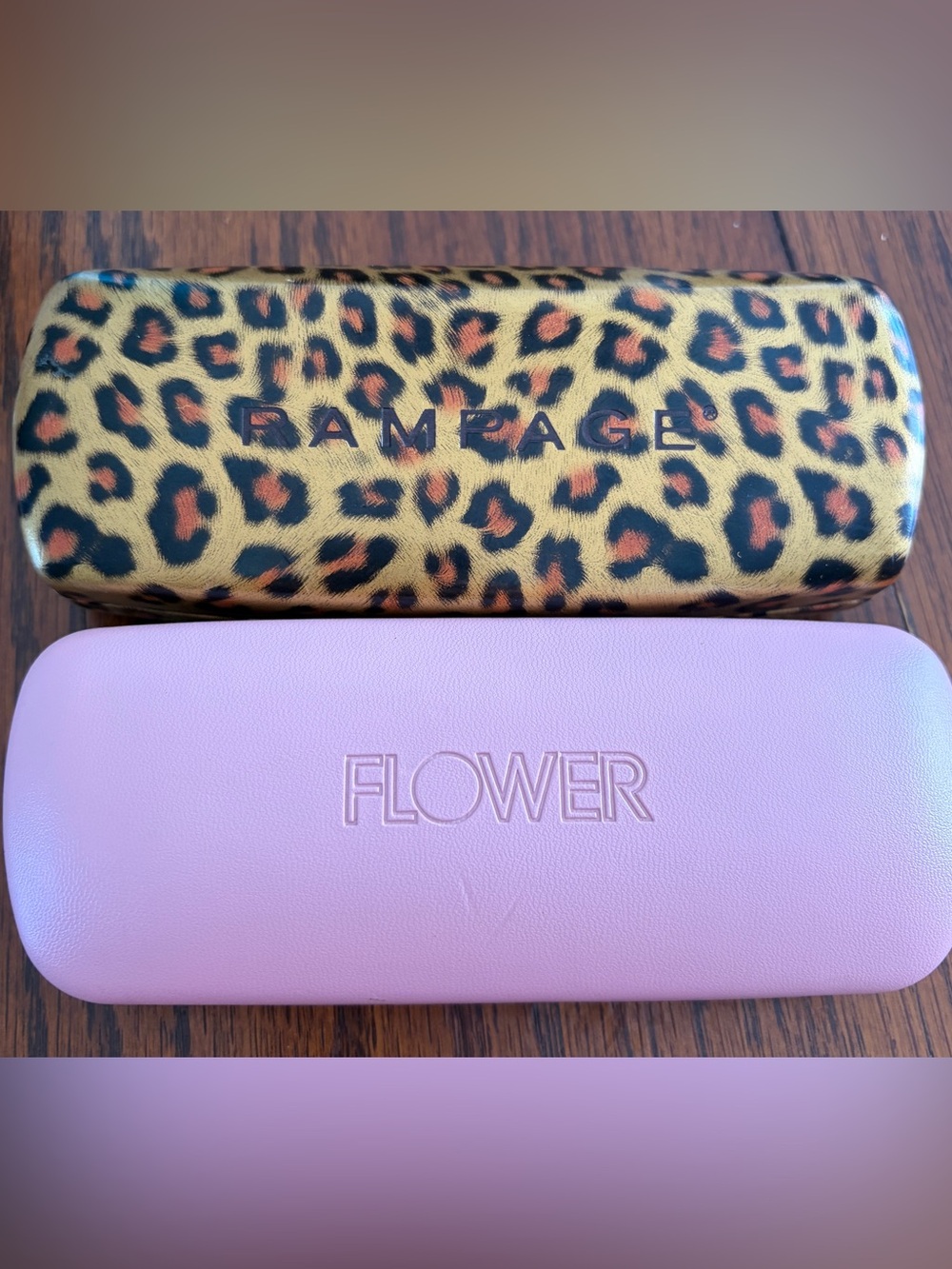 Lot of 2 Glasses Case
1 Rampage / 1 Flower